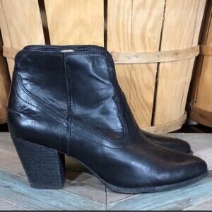 Frye Renee Seam Short Black Leather 3472066 Heeled Ankle Boots Womens Size 8.5